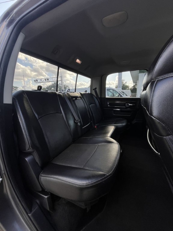 2016 RAM 1500 Image 16