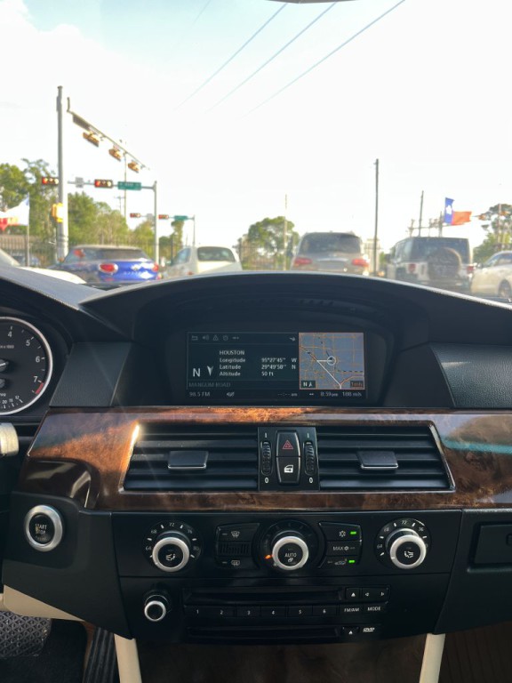 2008 BMW 5 Series Image 11