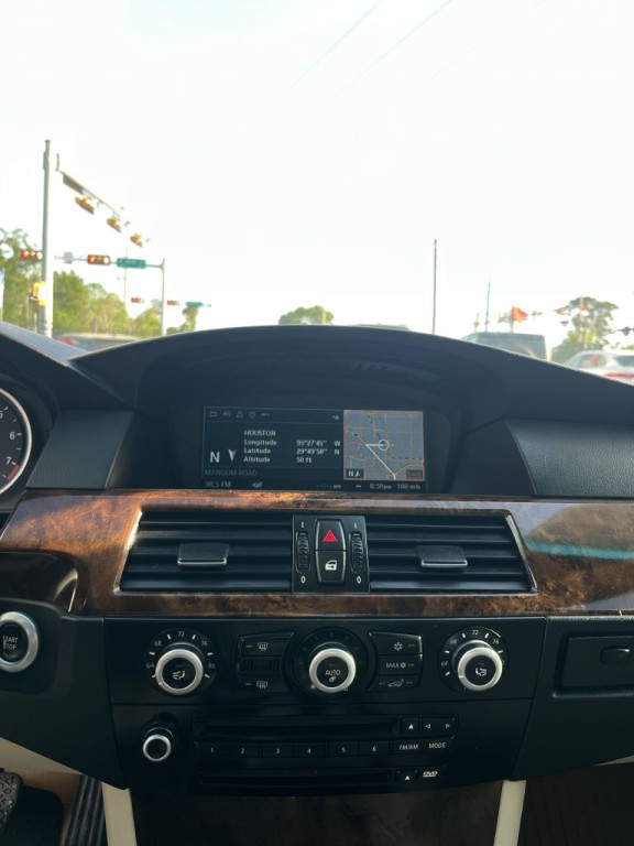 2008 BMW 5 Series Image 25