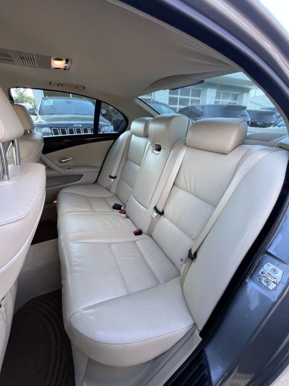2008 BMW 5 Series Image 35