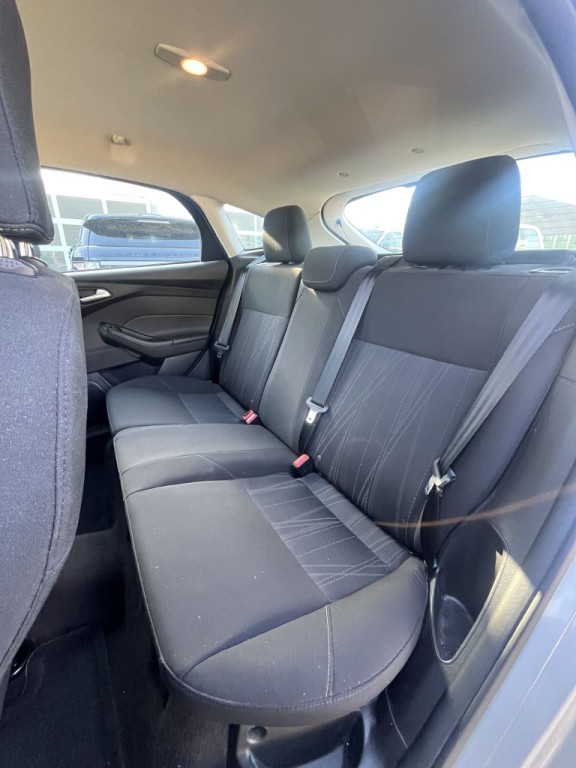 2017 Ford Focus Image 11