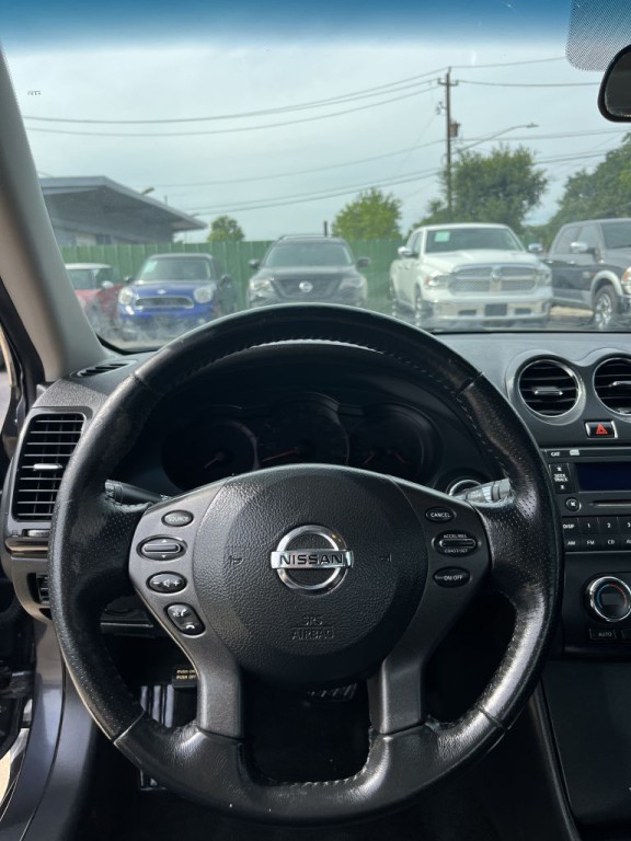 2012 Nissan Altima Image 9