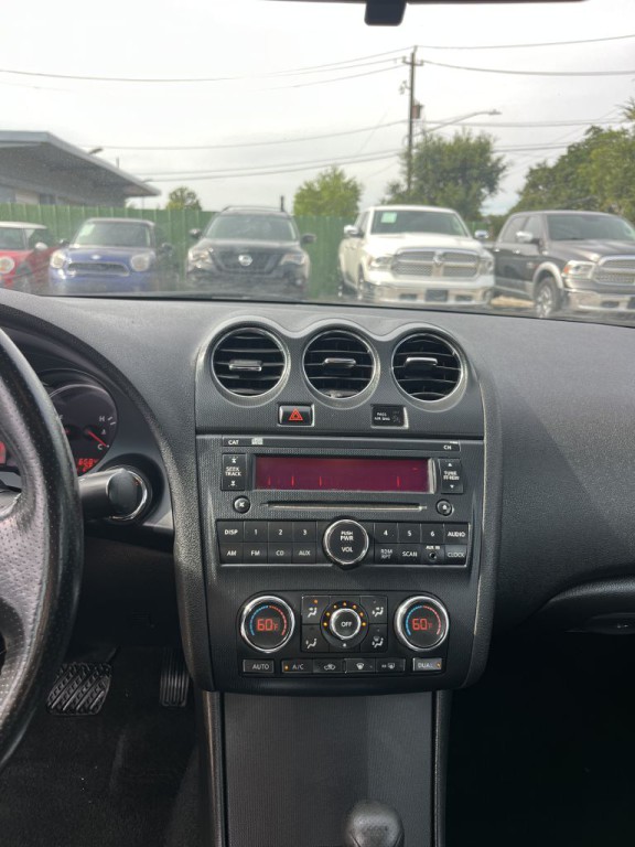 2012 Nissan Altima Image 25