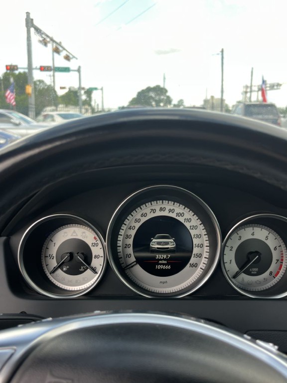 2013 Mercedes-Benz C-Class Image 23