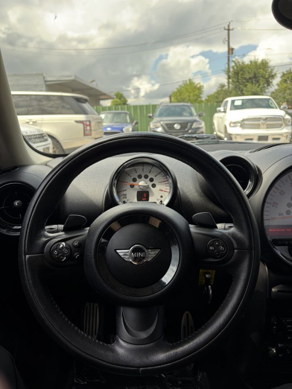2013 MINI Cooper Image 4