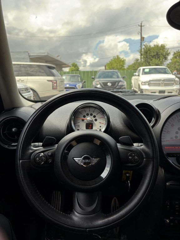 2013 MINI Cooper Image 6