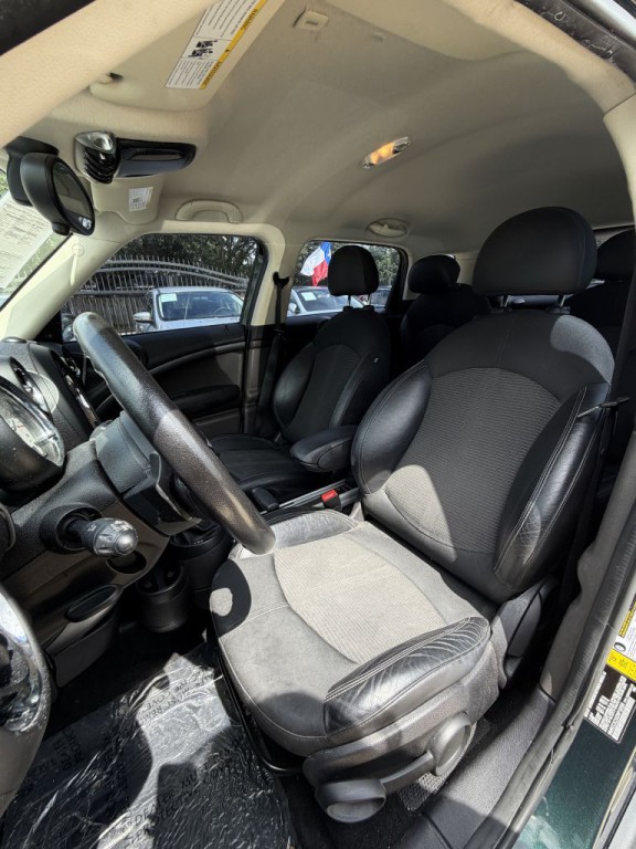 2013 MINI Cooper Image 16