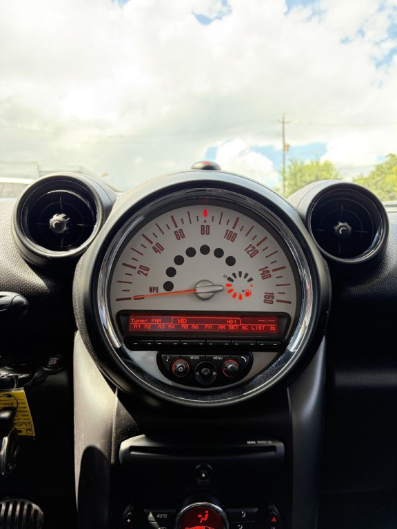 2013 MINI Cooper Image 40