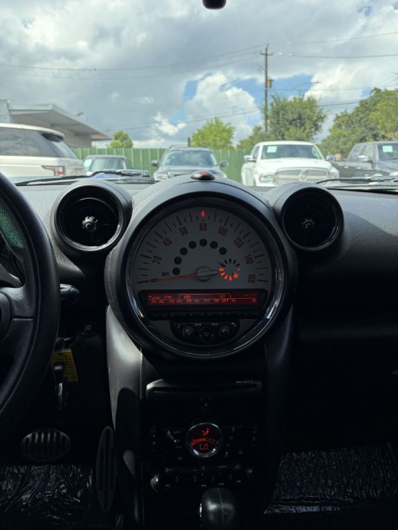 2013 MINI Cooper Image 41