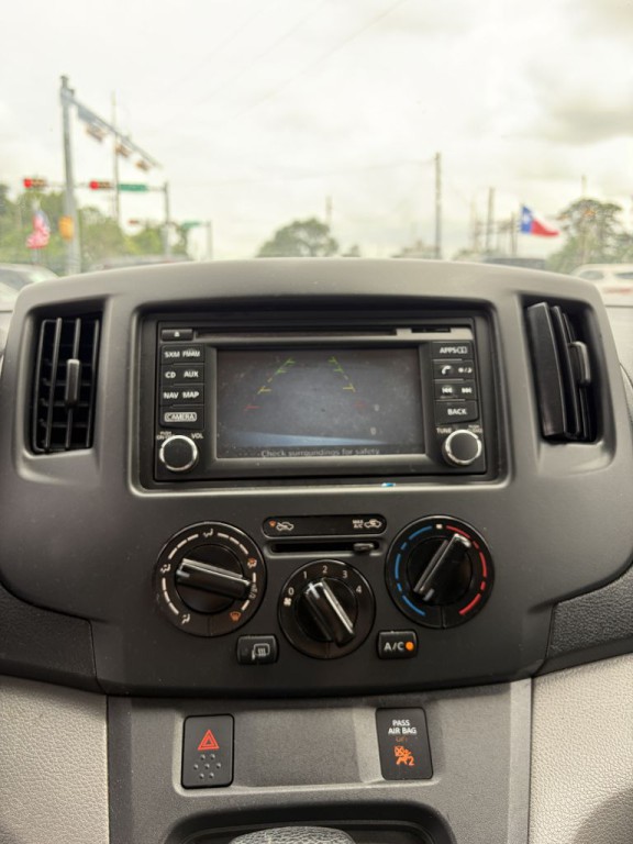 2017 Nissan NV200 Image 16