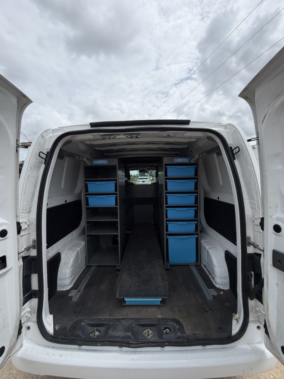 2017 Nissan NV200 Image 24