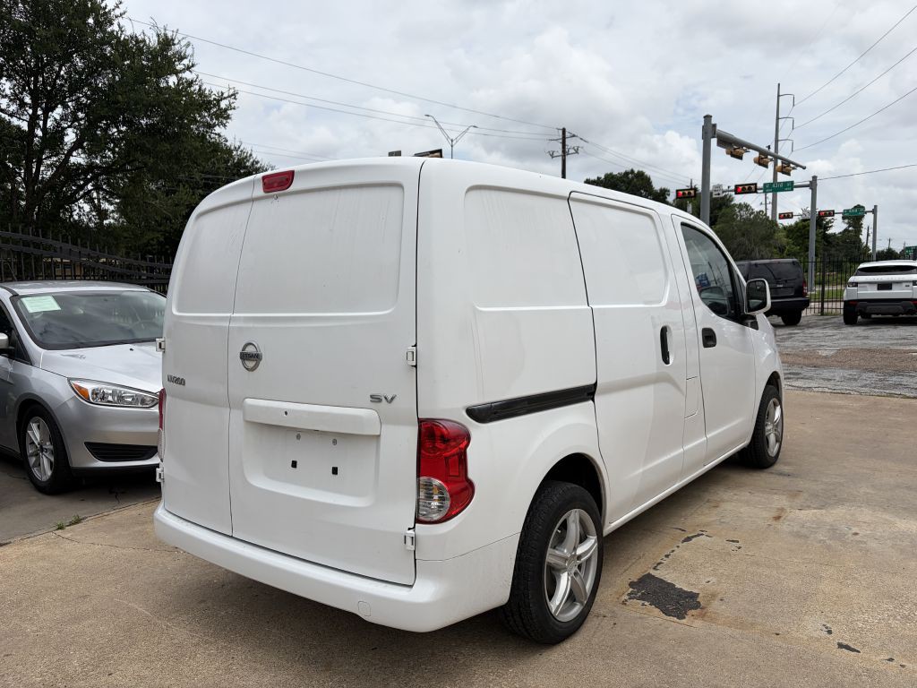 2017 Nissan NV200 Image 34