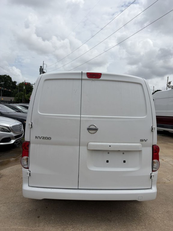 2017 Nissan NV200 Image 35