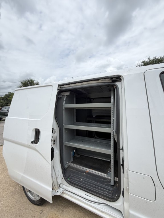 2017 Nissan NV200 Image 49
