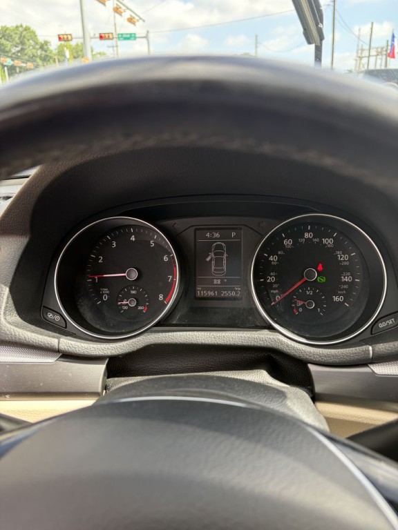 2018 Volkswagen Passat Image 25