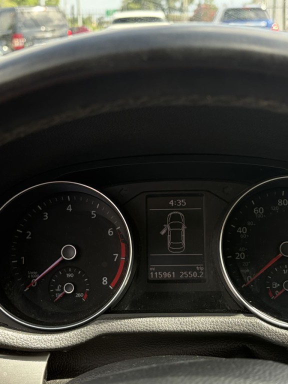 2018 Volkswagen Passat Image 34