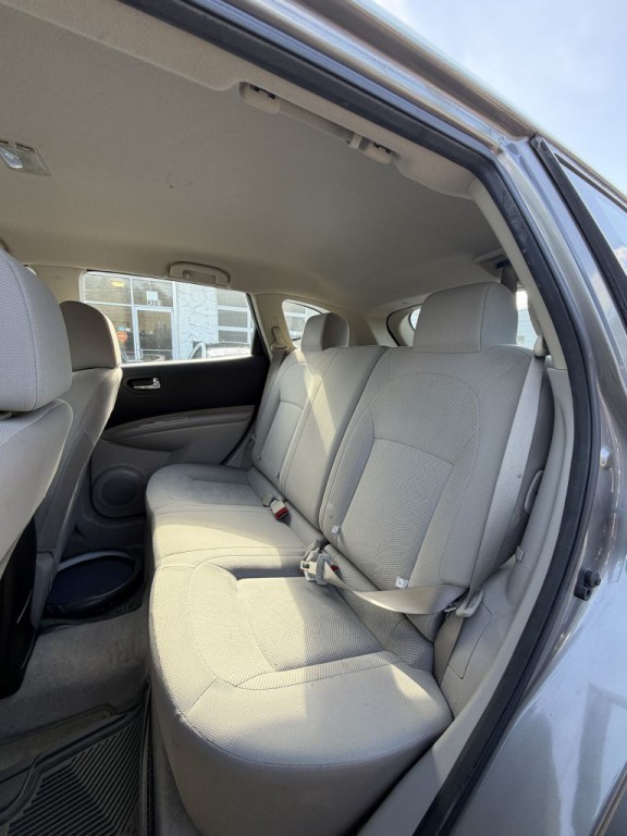 2014 Nissan Rogue Image 10