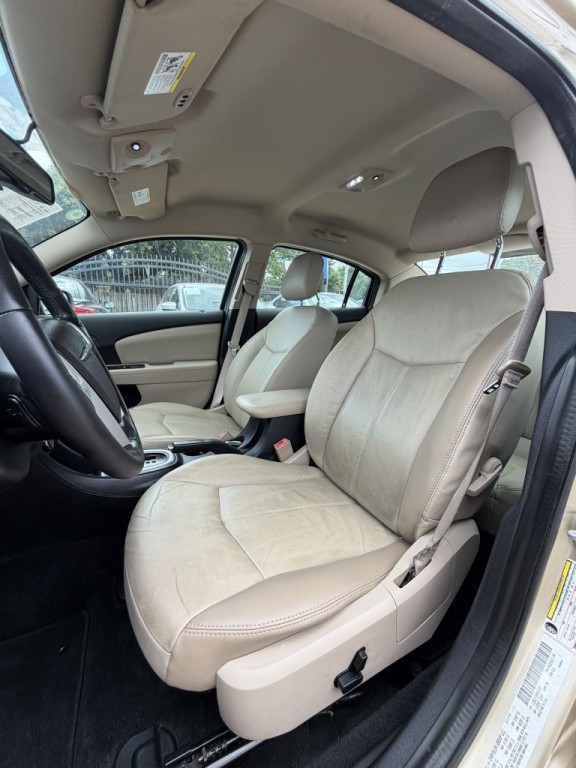 2011 Chrysler 200 Image 49