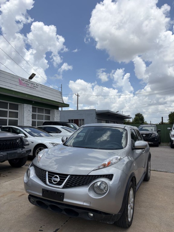 2011 Nissan Juke Image 2