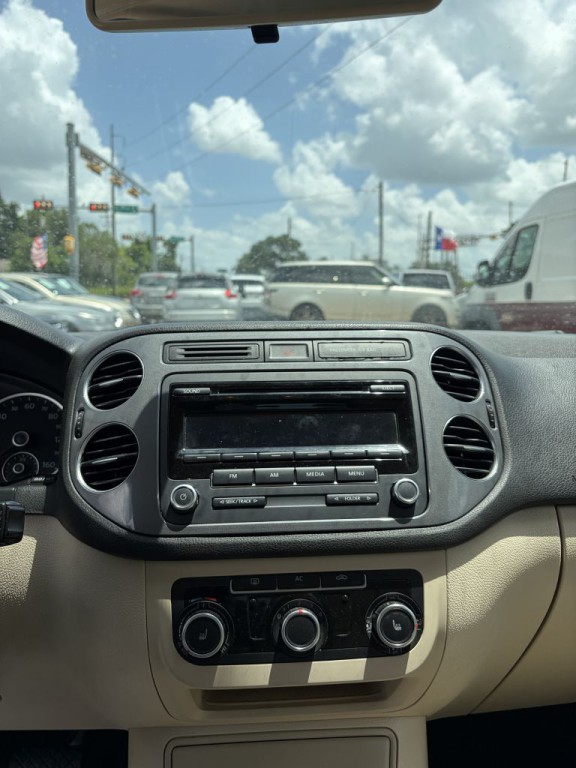 2012 Volkswagen Tiguan Image 9
