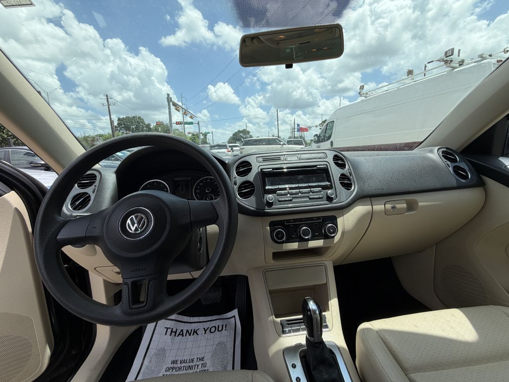 2012 Volkswagen Tiguan Image 12