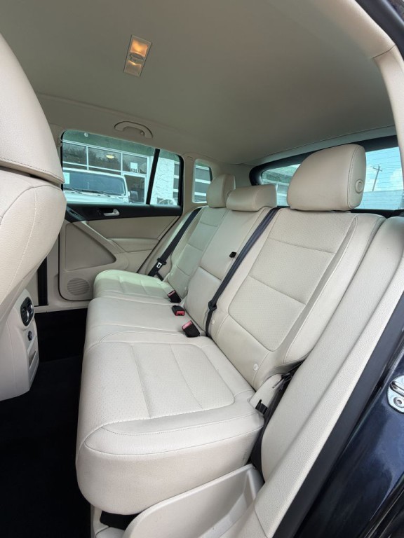 2012 Volkswagen Tiguan Image 22