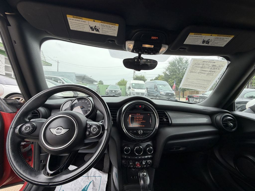 2016 MINI Cooper Image 16