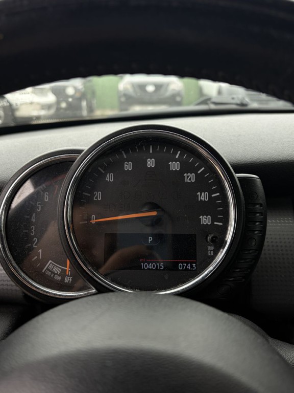 2016 MINI Cooper Image 22