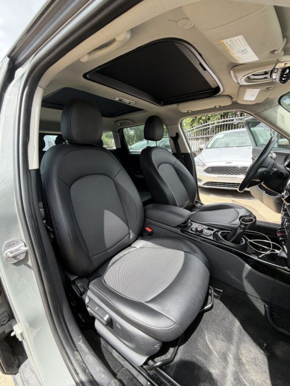 2016 MINI Cooper Image 4
