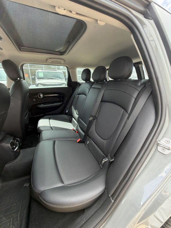 2016 MINI Cooper Image 34