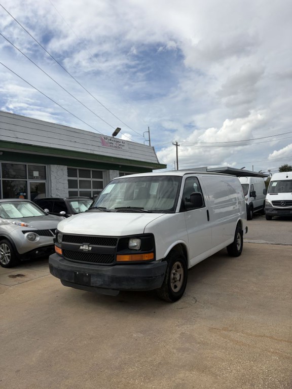 2006 Chevrolet Express Image 2