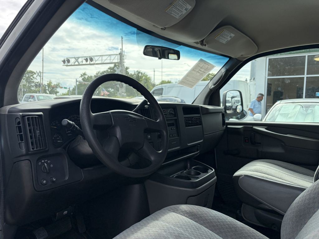 2006 Chevrolet Express Image 6