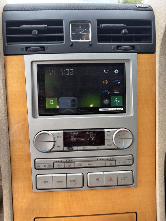 2008 Lincoln Navigator Image 4