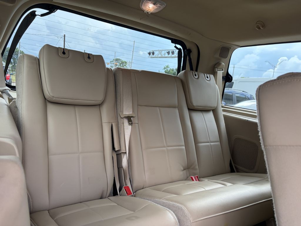 2008 Lincoln Navigator Image 9