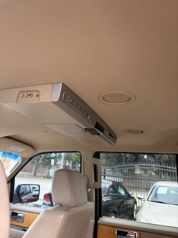2008 Lincoln Navigator Image 12