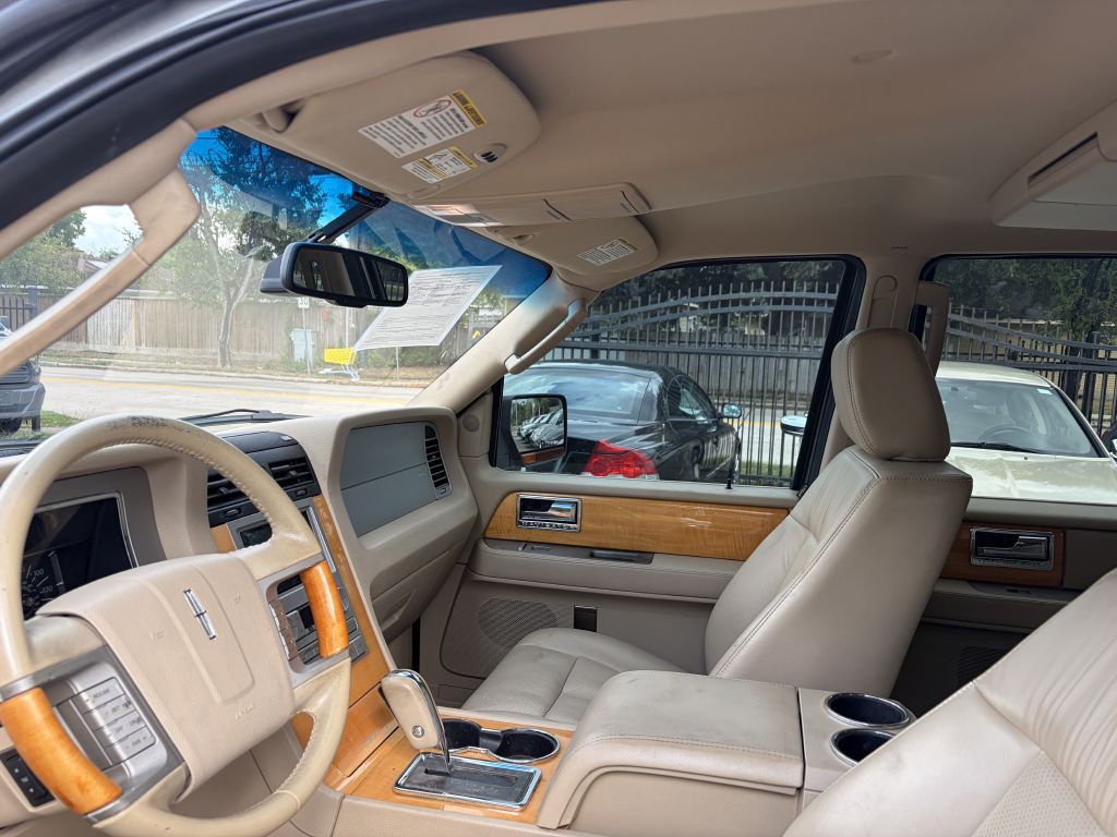 2008 Lincoln Navigator Image 18