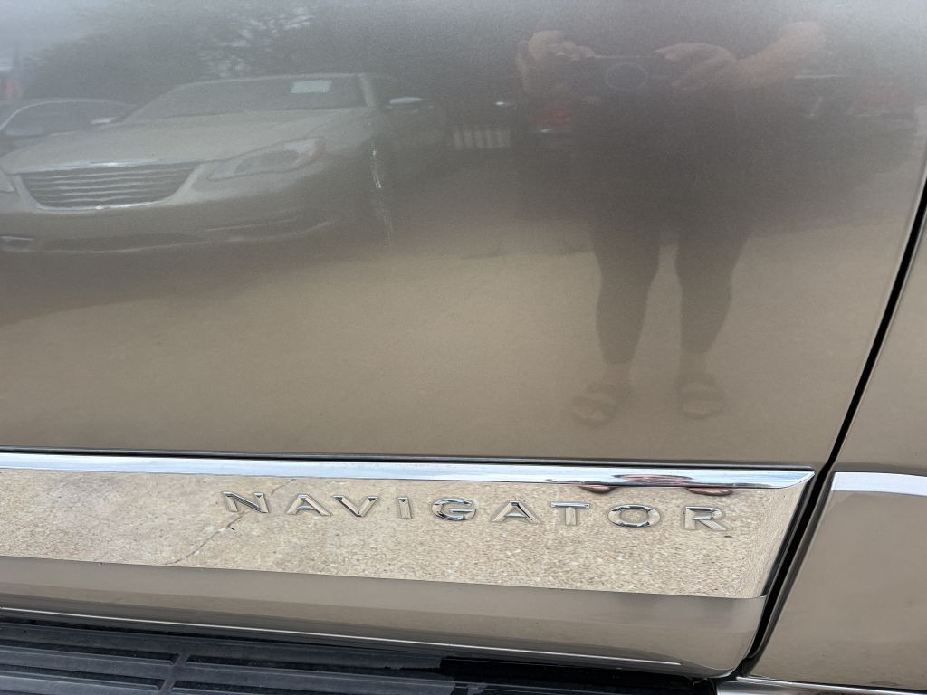 2008 Lincoln Navigator Image 27
