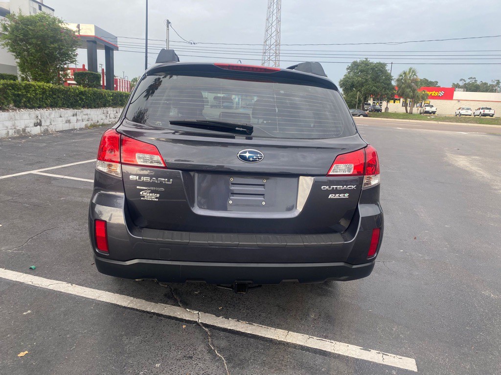 2012 Subaru Outback Image 5