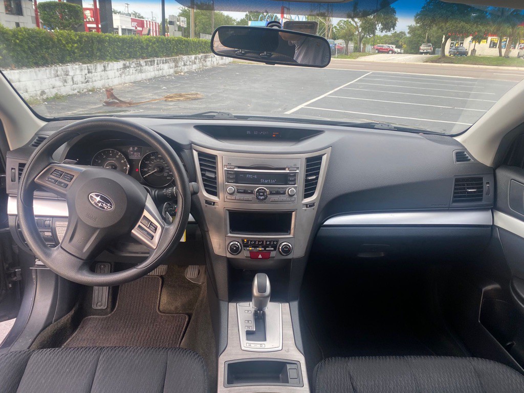 2012 Subaru Outback Image 8