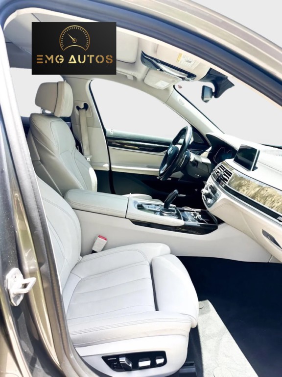 2018 BMW 7 Series Image 8