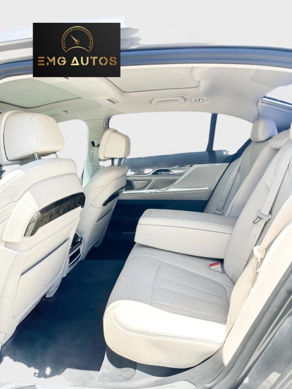 2018 BMW 7 Series Image 11