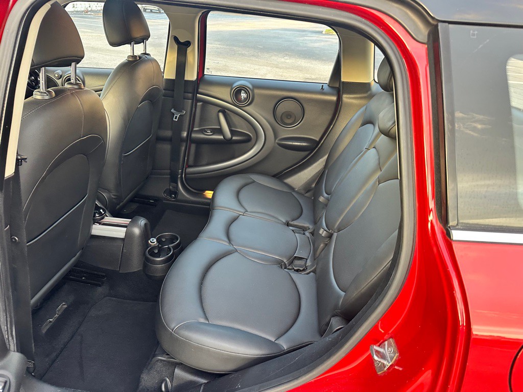 2014 MINI Cooper Image 9