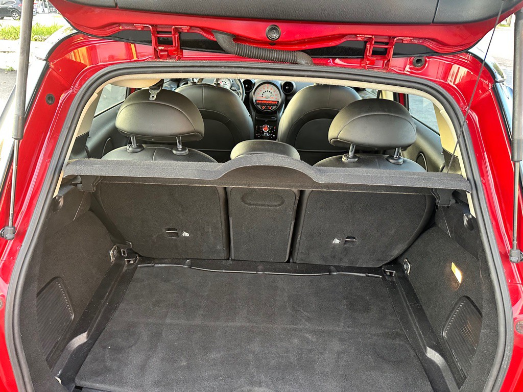 2014 MINI Cooper Image 10