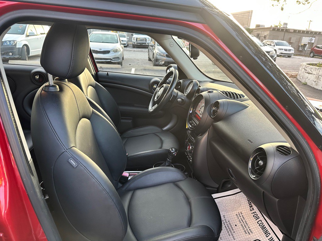 2014 MINI Cooper Image 12