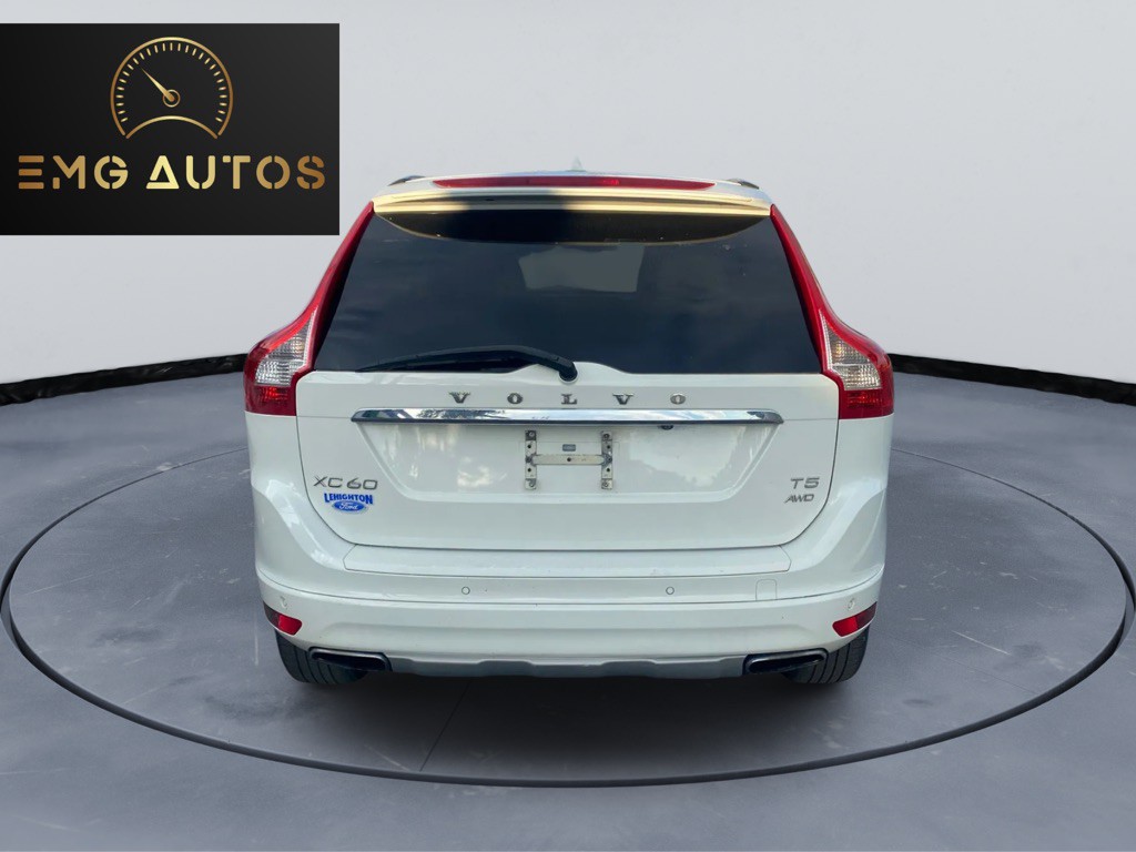 2017 Volvo XC60 Image 12