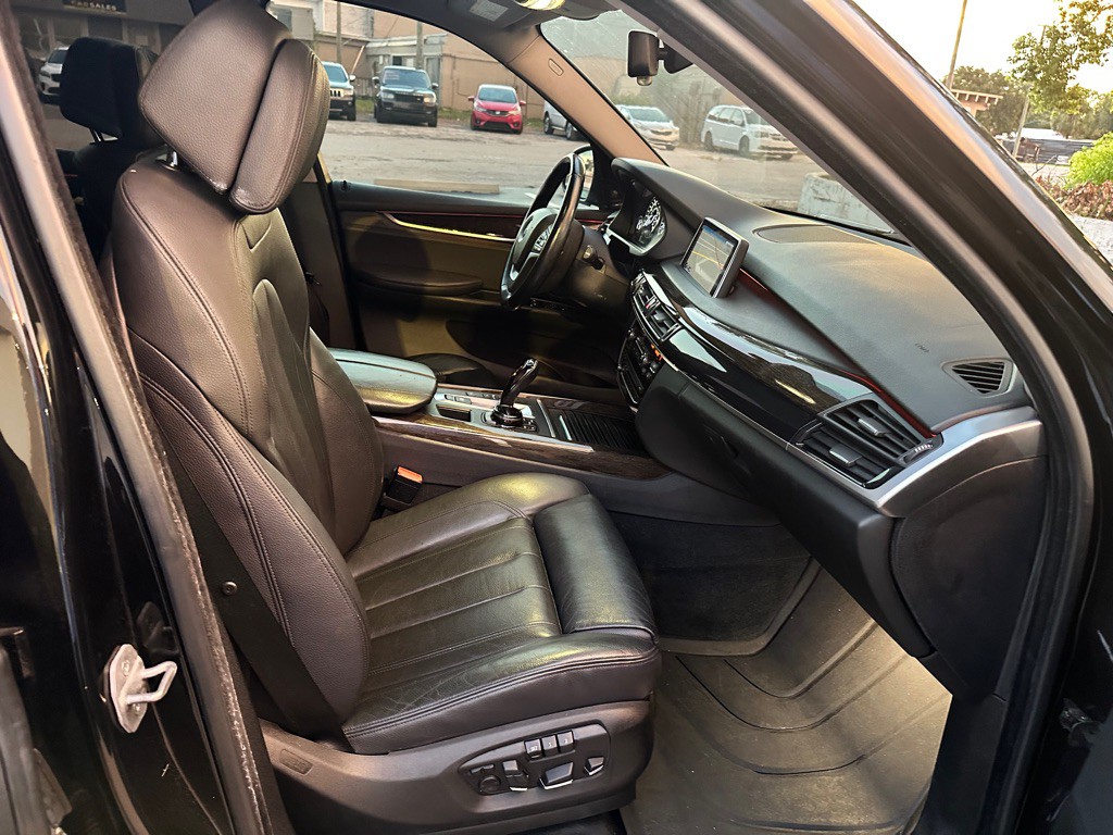 2015 BMW X5 Image 24