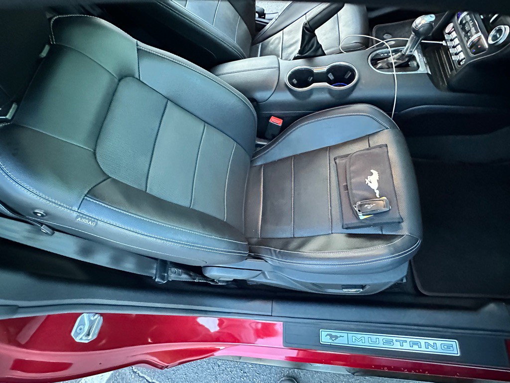 2018 Ford Mustang Image 16