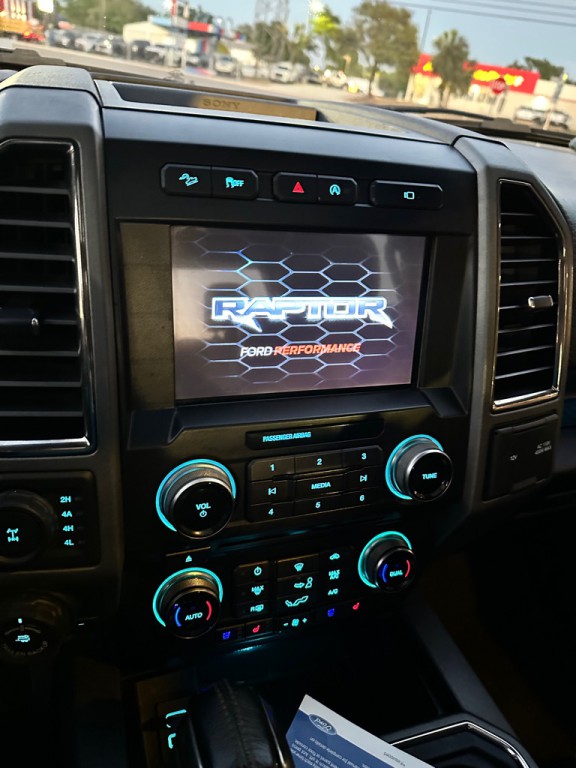 2017 Ford F-150 Image 17