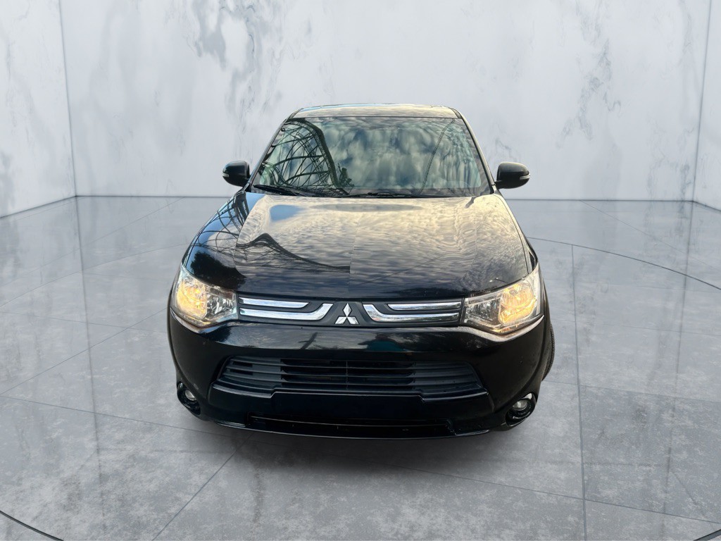 2014 Mitsubishi Outlander Image 4