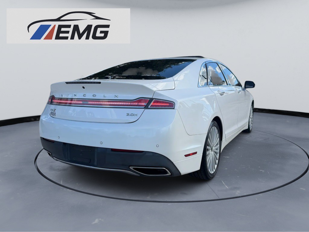 2017 Lincoln MKZ Image 9